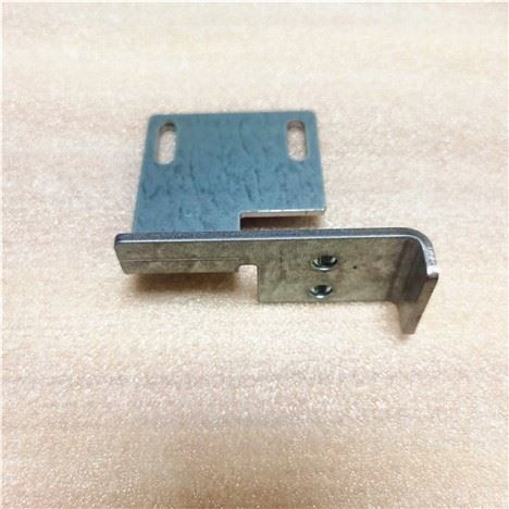 Prilagođeni nosač police